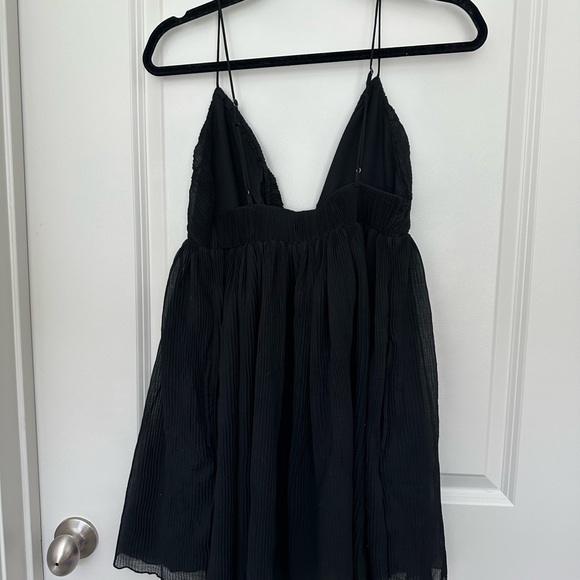 Abercrombie & Fitch Black Plisse Babydoll Dress - Picture 3 of 4